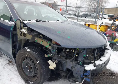 2014 Toyota Camry Hybrid Le z USA, uszkodzony, nr VIN 4T1BD1FK9EU141463